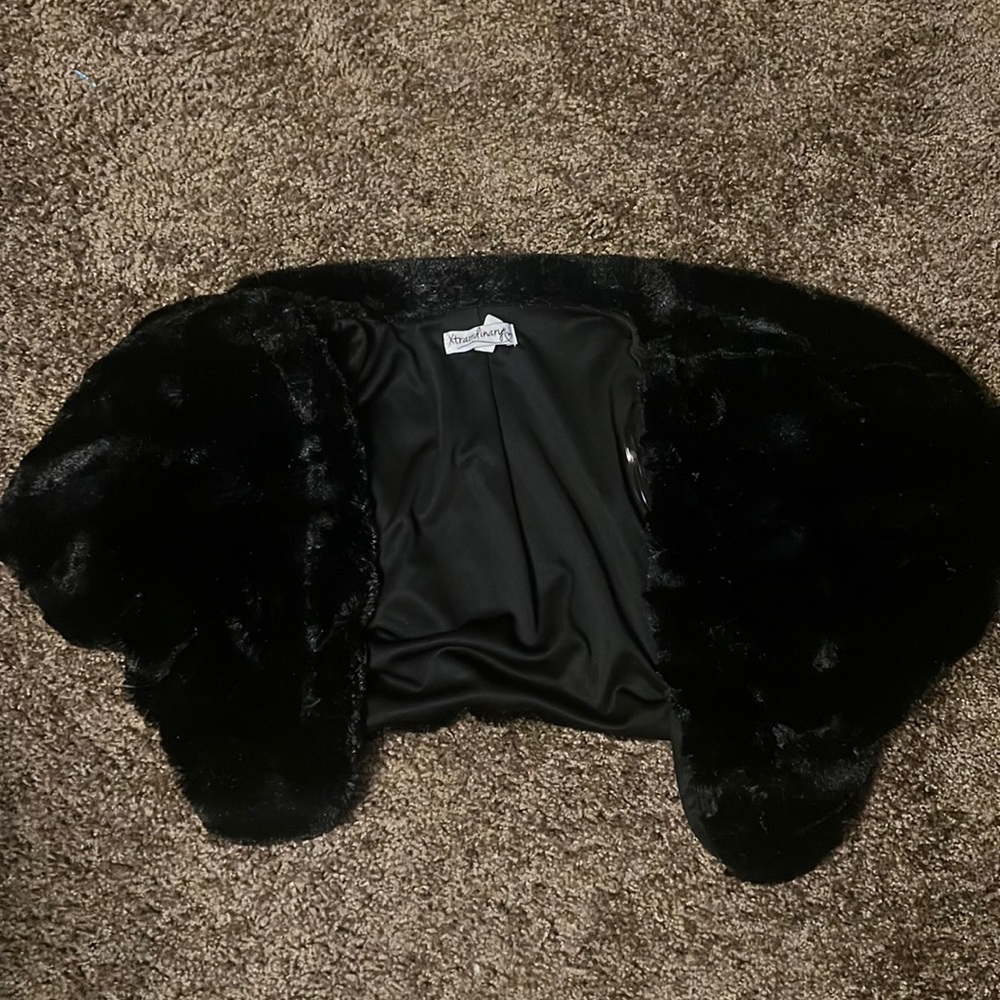 Xtraordinary Size XS Black Shrug